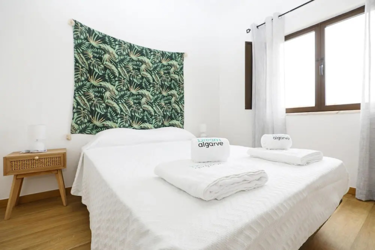 B87 - Windmill 2 Bed Apartment in Odiaxere