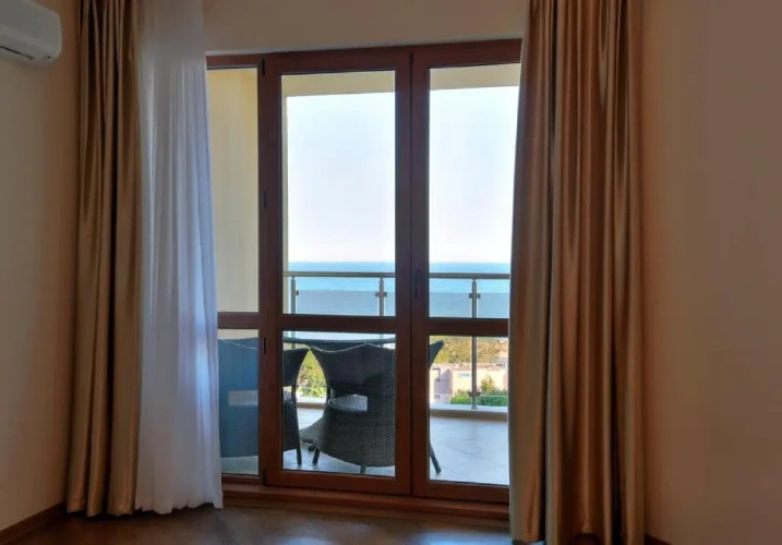 1 Bedroom Apartment with balcony