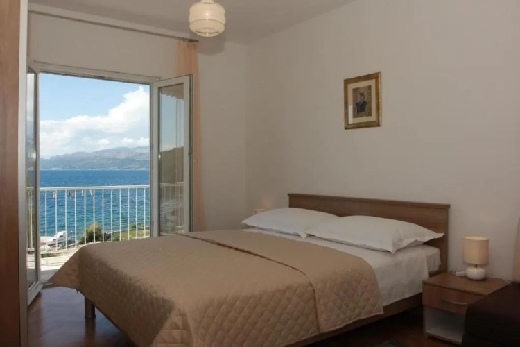 Apartment Vinko - 50m from beach