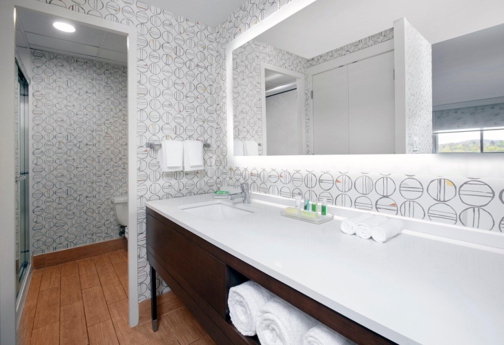 1 Bedroom Quadruple Suite