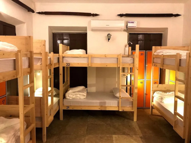 Cohostel