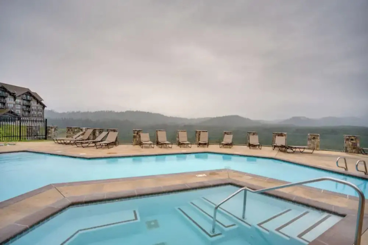 Stay & Play: Suncadia Resort Condo in Cle Elum