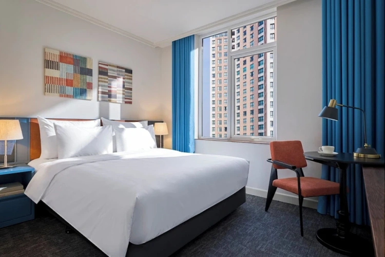 Superior room with city view