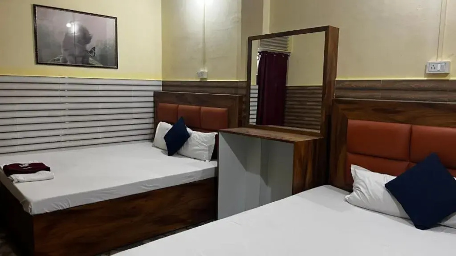 Hotel Raj