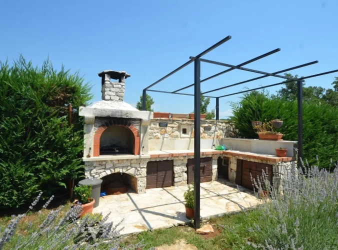 4 Bedrooms Villa