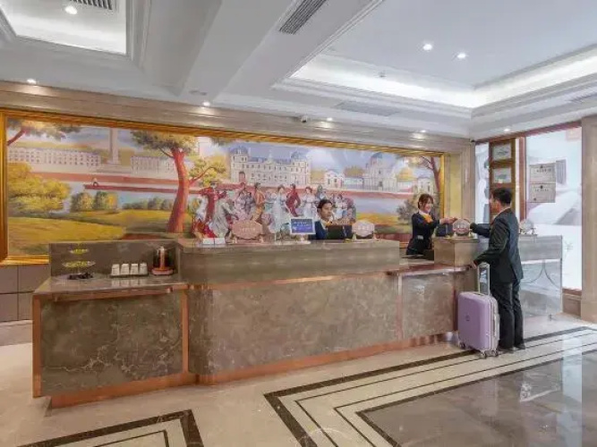Vienna Hotel (Xi'an Xiaozhai Jixiangcun Subway Station)