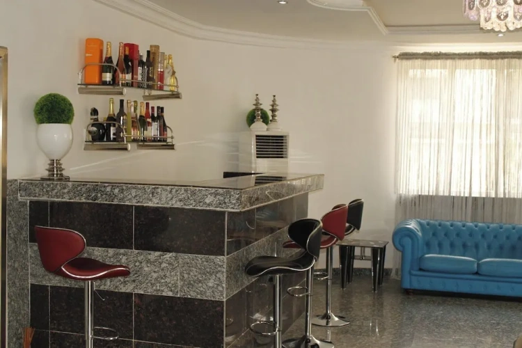 Deluxe Apartment