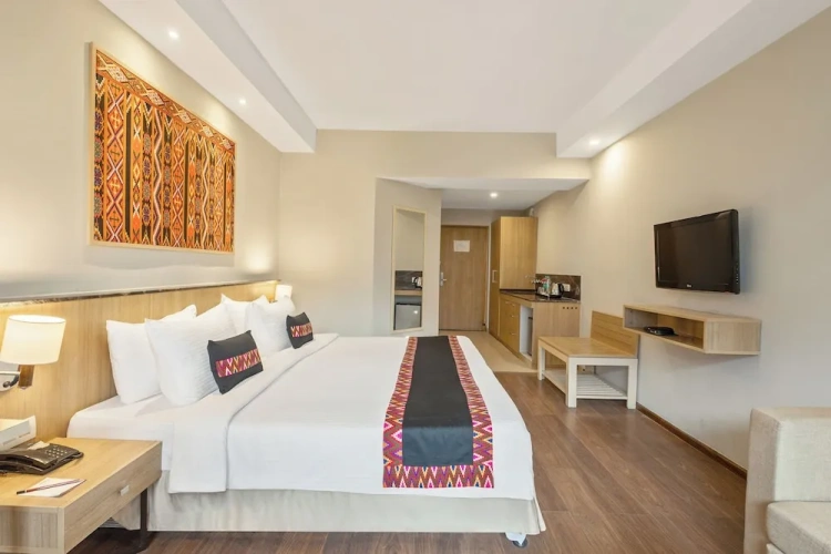 Standard Family room with mountain view