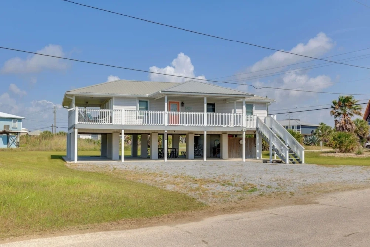 3 Bedrooms Cottage