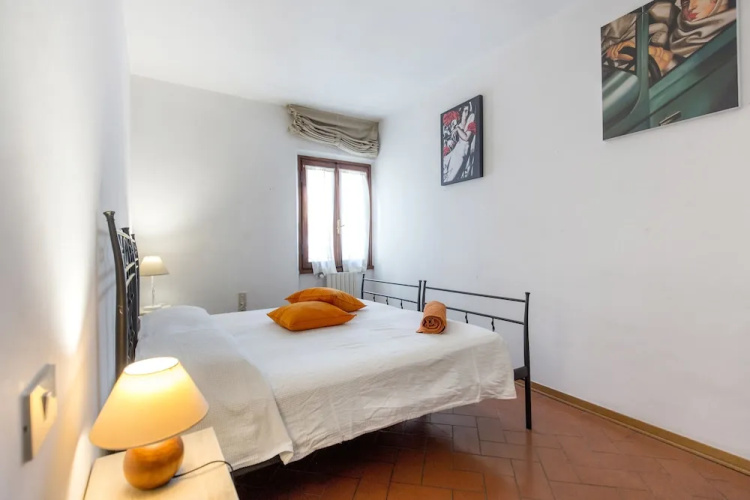 Via Ricasoli apartment
