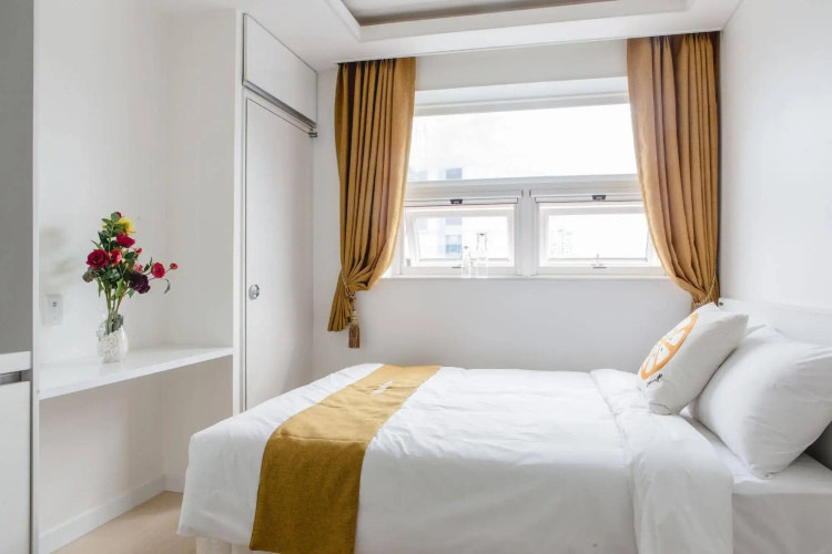 D Seven Suites