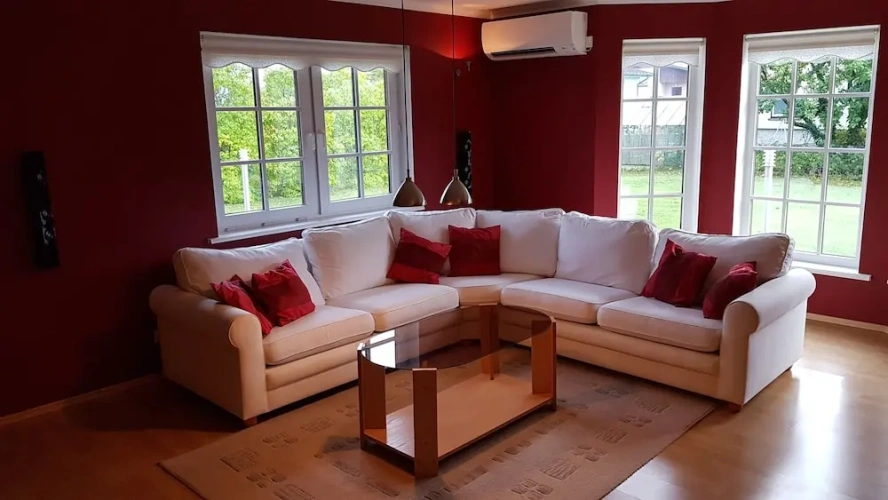 4 Bedrooms Luxury Cottage