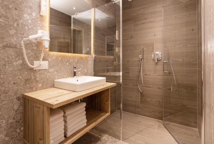 3 Bedrooms Apartment