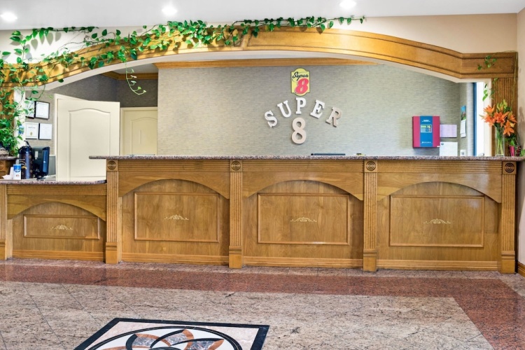 Super 8 Conroe — фото 2