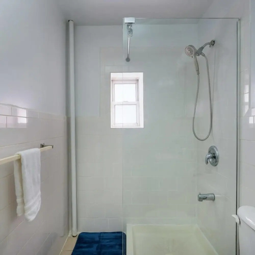 501-2fw Gorgeous Upper East Side Studio
