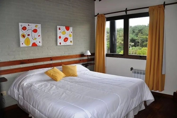 3 Bedrooms Apartment