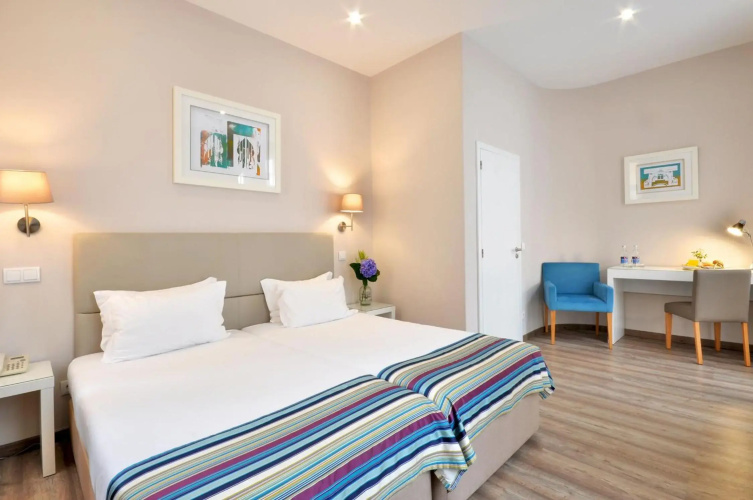 Porto Domus Hotel