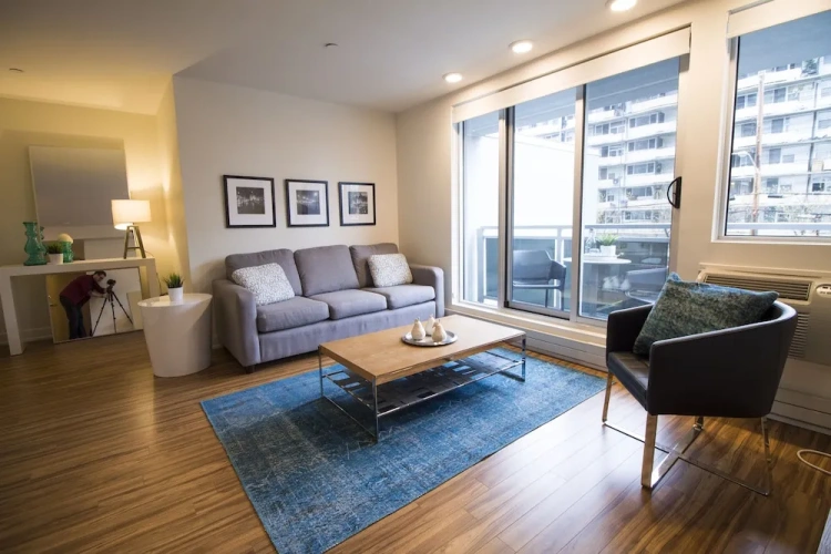 1 Bedroom Business Suite