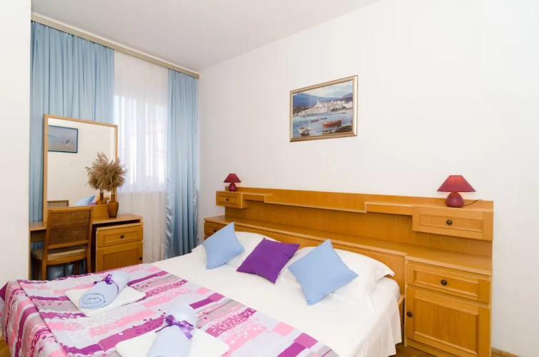 Apartman Red Orange