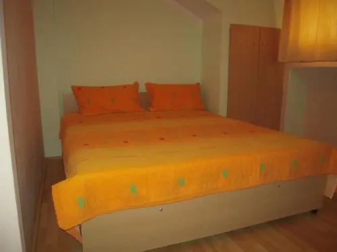 Lile Pestani Accommodation