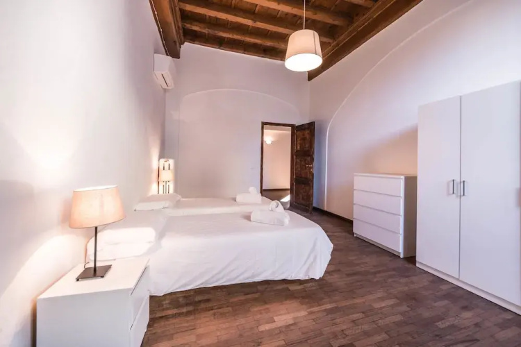 Close to The Duomo Exquisite 4BD