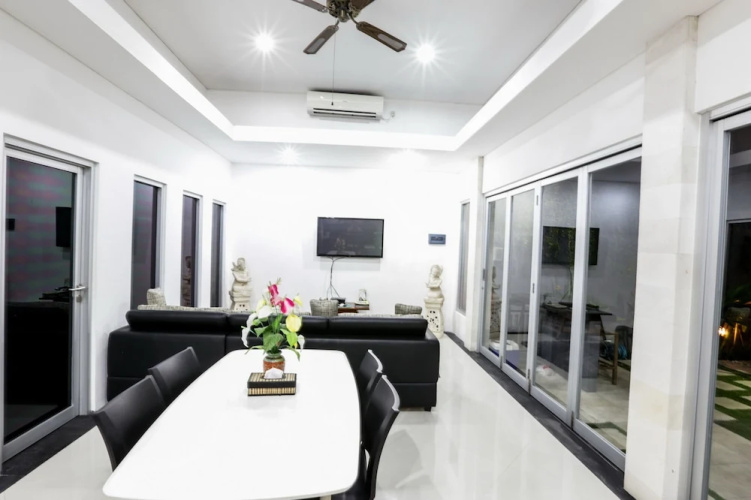 Villa Cinta Kelapa