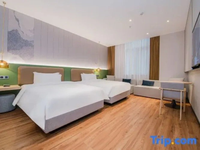 Standard Double room with street view