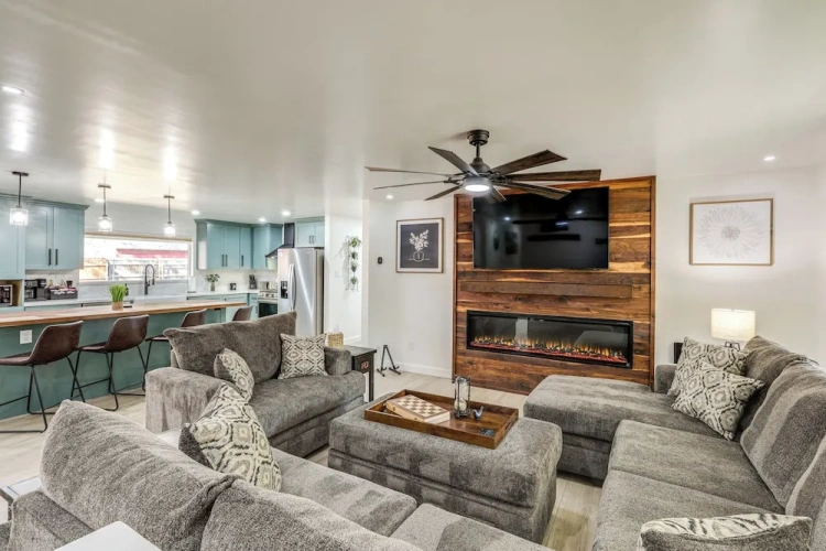 5 Bedrooms Cottage