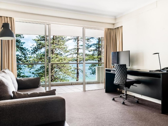 1 Bedroom Apartment with harbour view