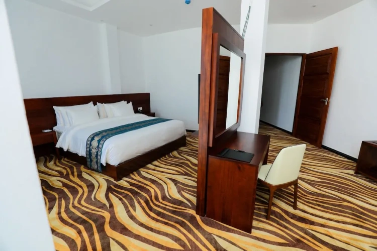 Presidential Double Suite with mountain view