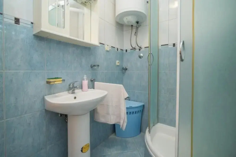 Apartments Longo