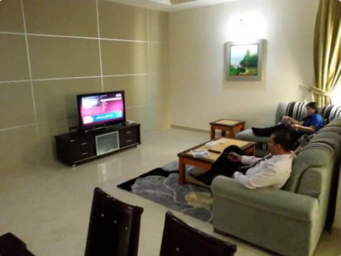 2 Bedrooms Apartment