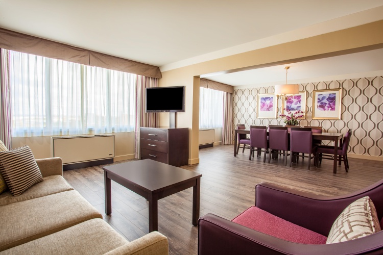 Holiday Inn Toronto International Airport photo 12