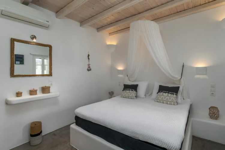 Venia's Guesthouse - ミロス島