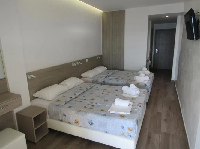 Deluxe Quadruple room