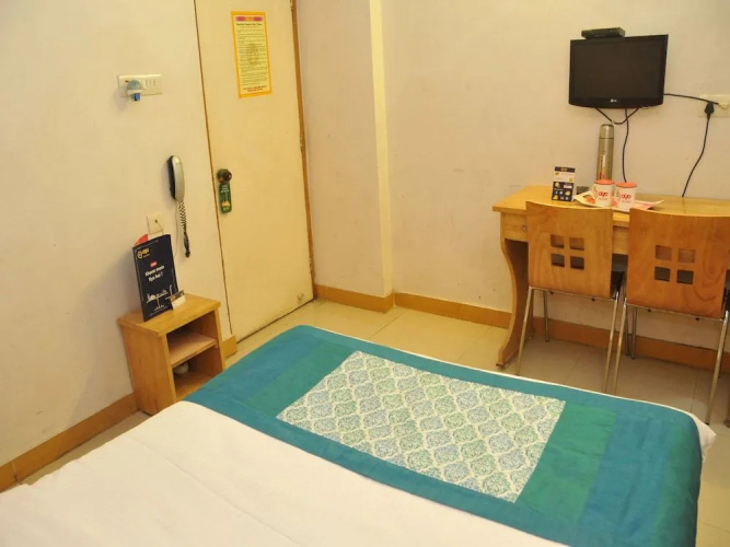 OYO 3061 Hotel De Pintu
