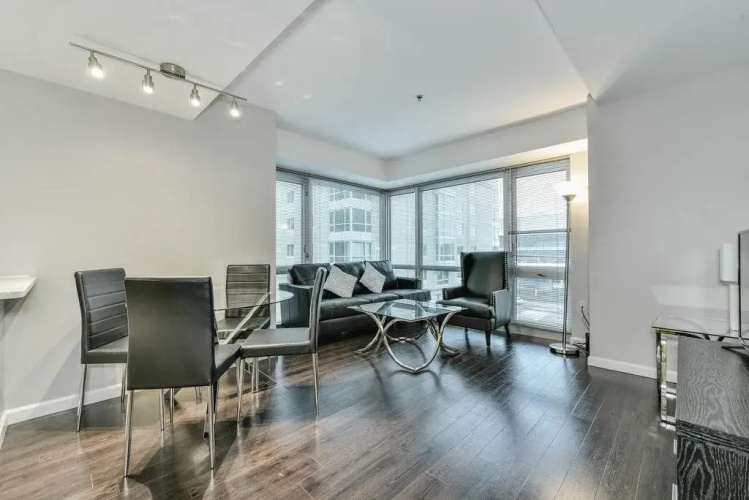 Boston Harbor View Luxury Suites