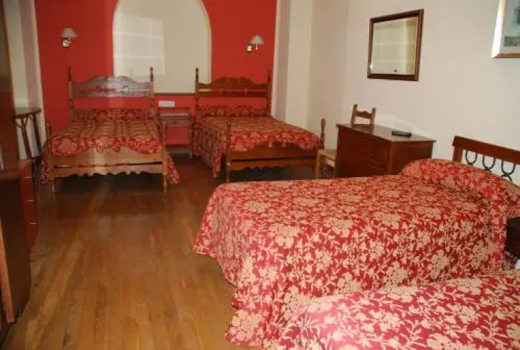Hostal Ayestaran I