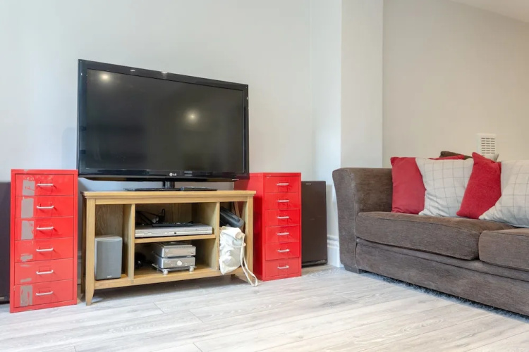 2 Bedroom Brixton Flat
