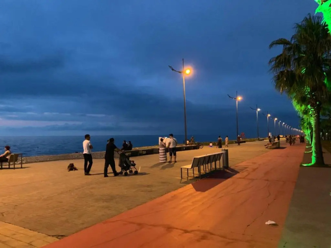 Batumi Metro Plus 0855 first line by the sea