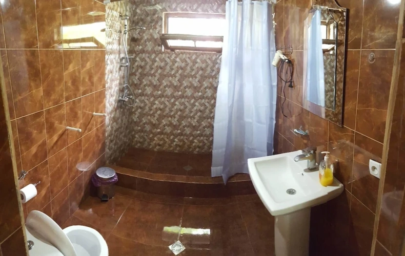 Twin Cottage