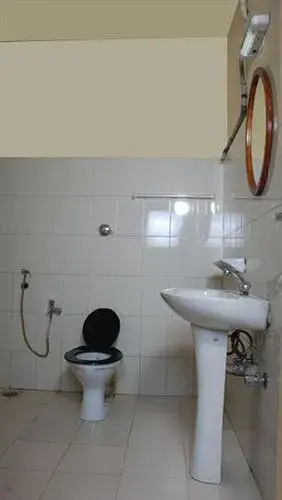 Hotel Crystal Court