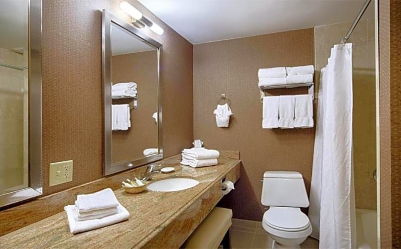 Standard room with courtyard view