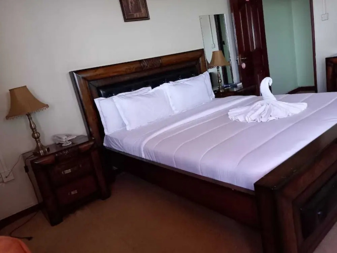 Newstead Hotel