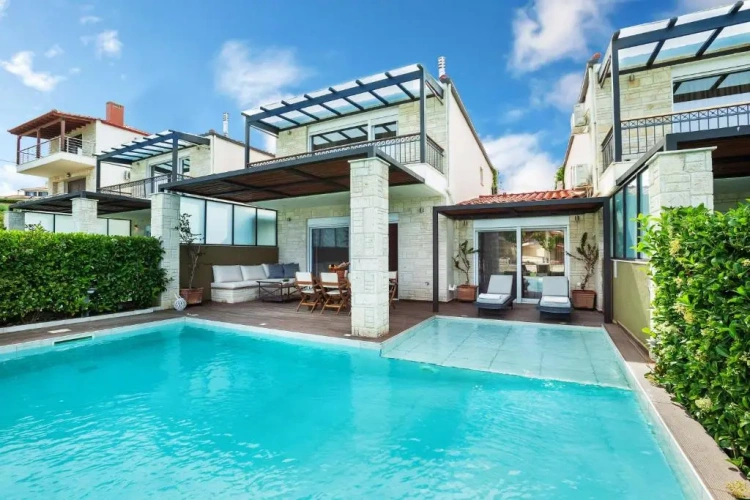Deluxe Villa