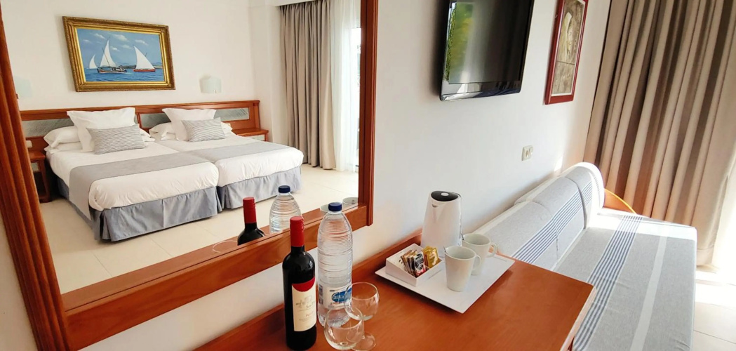 Hotel Rocamarina - Adults Only photo 6