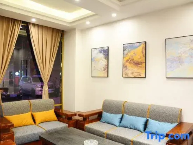 Xinyi Hotel