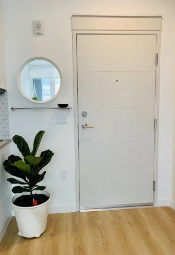 Well Appointed Roosevelt Studio