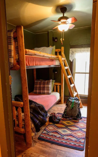 RoosterComb Inn