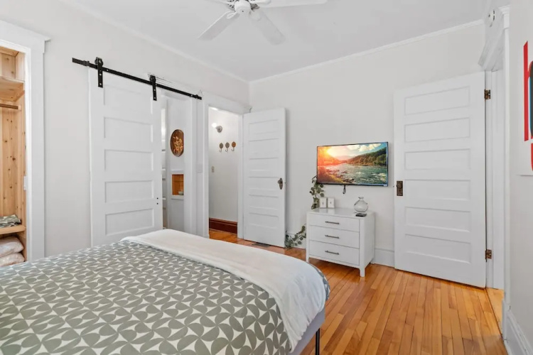 Sheridan Cottage (No Front Desk)